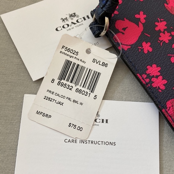 New Coach Floral wristlet - Picture 6 of 9